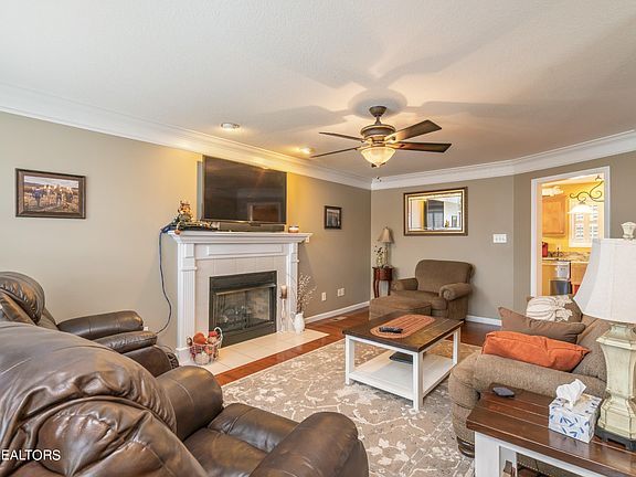 5th image of 5511 Morning Breeze Ln