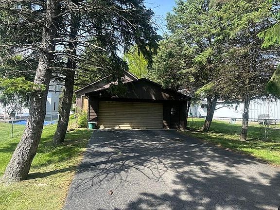 3rd image of 349 W Main St