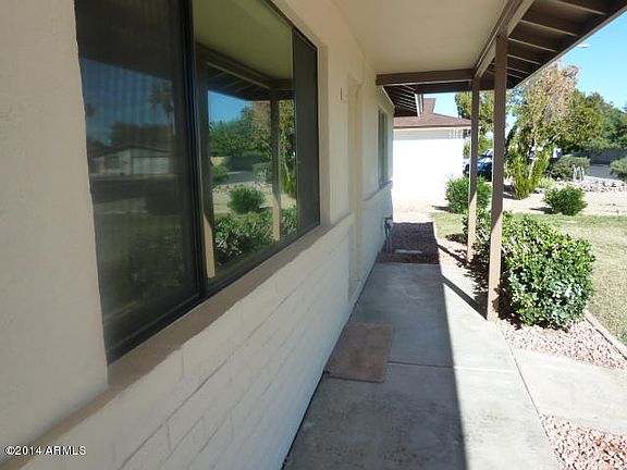 3rd image of 4910 S Clark Dr