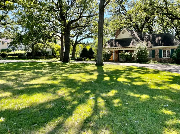 1000 Prestwick Dr, Frankfort, IL 60423