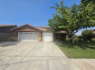 8910 Staten Island Dr, Bakersfield, CA 93311
