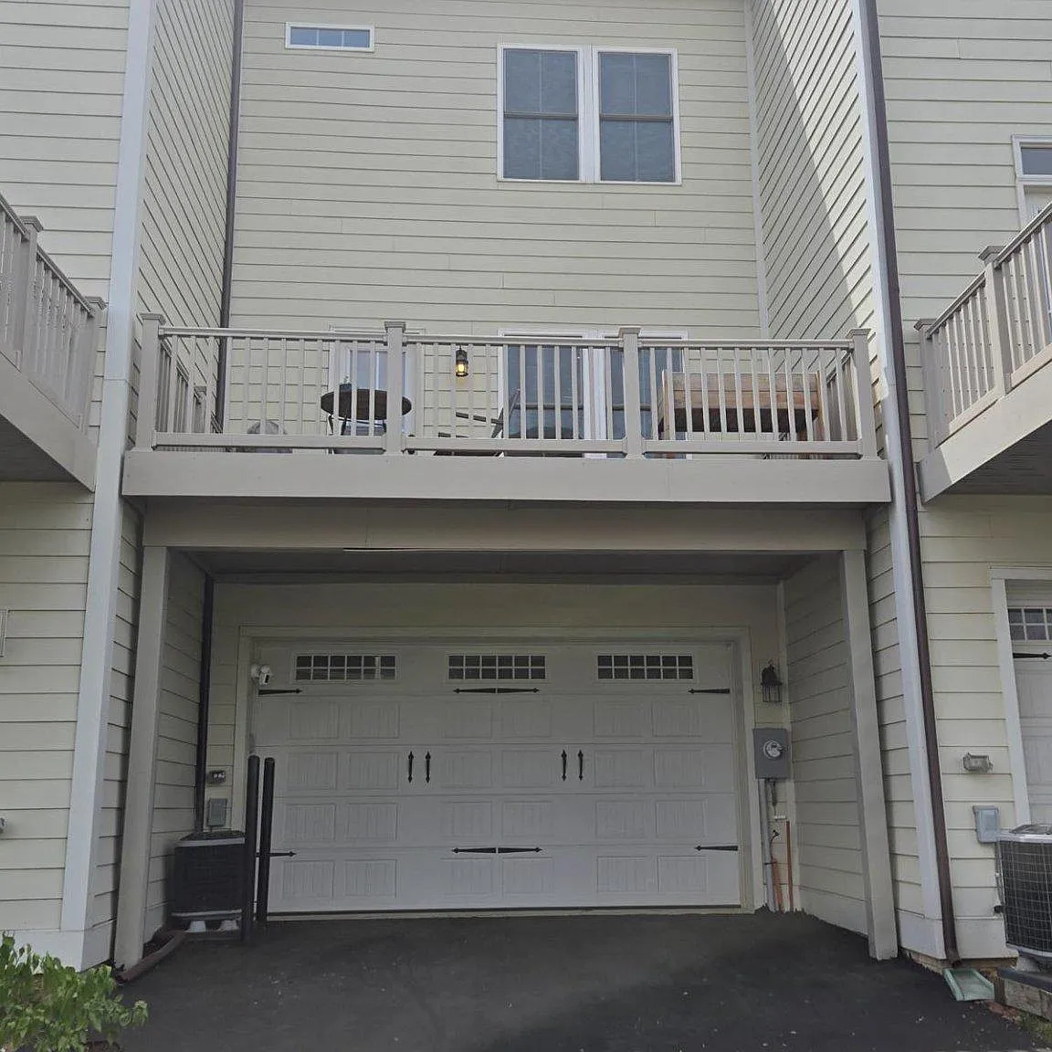 4 bed, 3.5 bath, 1800 sqft, $3,500 — Photo 2