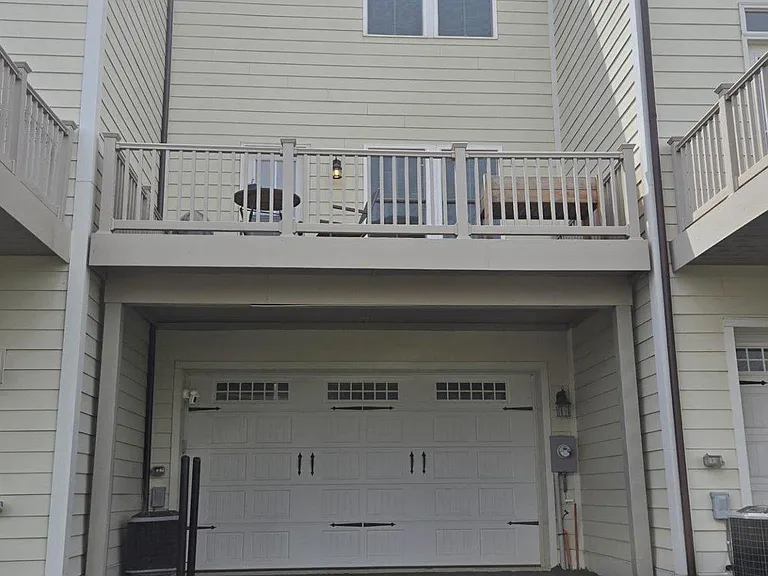 20800 Duxbury Ter — Photo 2