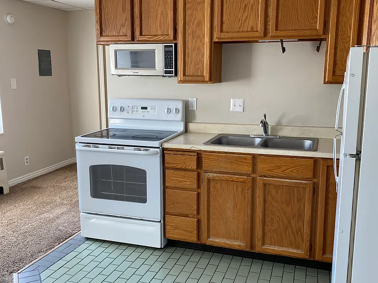 57 W Vine St — Photo 24