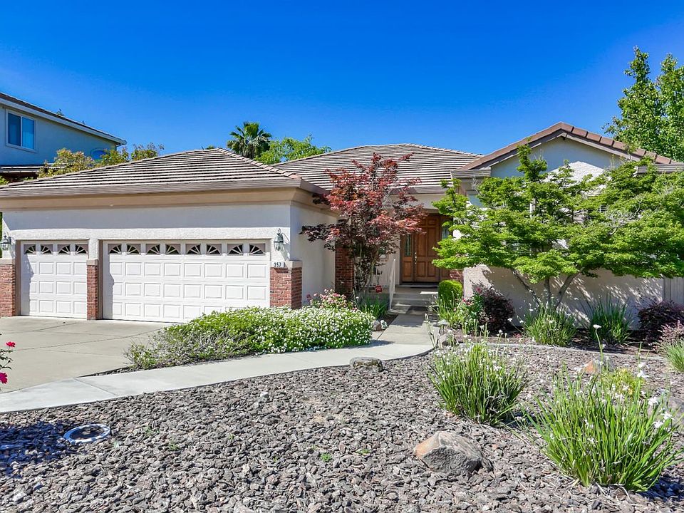 1st image of 357 Listowe Dr