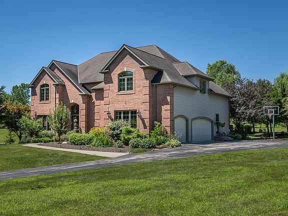 2nd image of 7060 Bridlewood Dr
