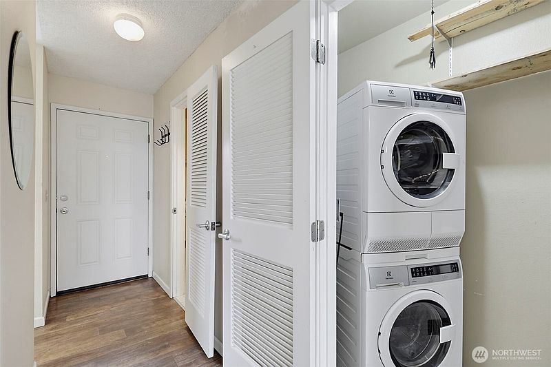 4th image of 25209 108th Avenue SE #L1