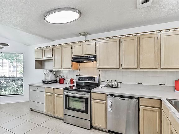 5th image of 9931 Glenkirk Dr
