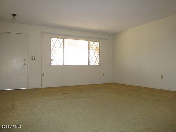 3rd image of 10406 W Kelso Dr