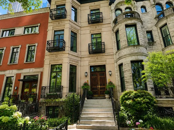 51 E Bellevue Pl APT 2, Chicago, IL 60611