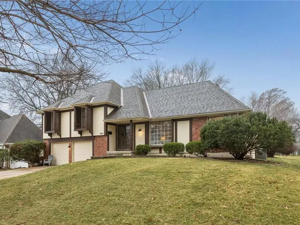 10242 Reeder St, Overland Park, KS 66214