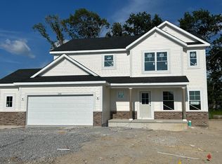 2585 Iowa St, Crown Point, IN 46307