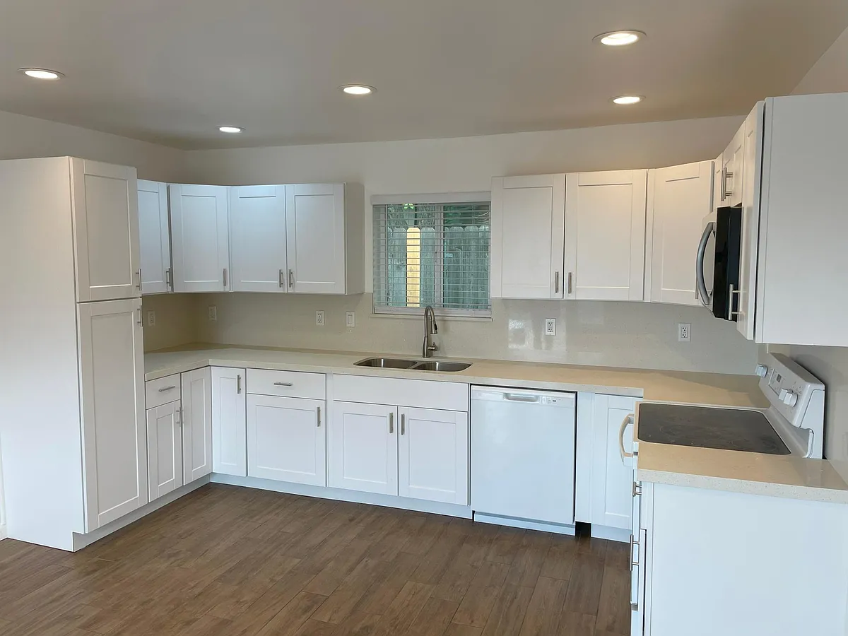 Building Photo - 12077 Custer St #2