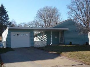 1200 20th St SW, Cedar Rapids, IA 52404