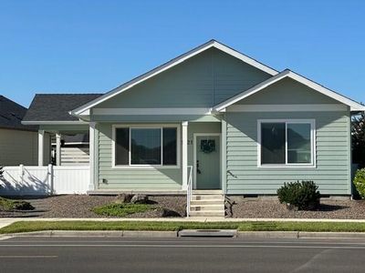 1521 N Haskell St, Central Point, OR, 97502