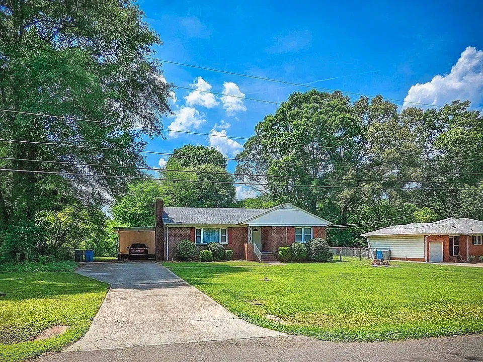 104 Greenwood Ave