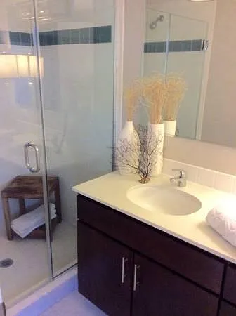 1065 Elkgrove Ave #3 — Photo 4