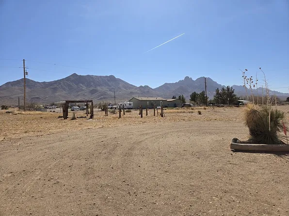 9895 Baraka Ct, Las Cruces, NM 88011