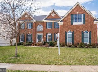 42579 Stires Dr, Chantilly, VA 20152