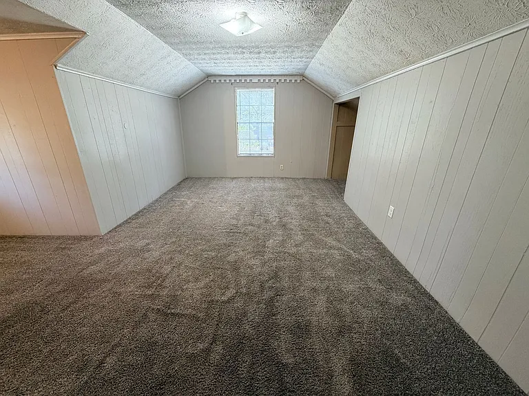 1005 N Oak St #B — Photo 17