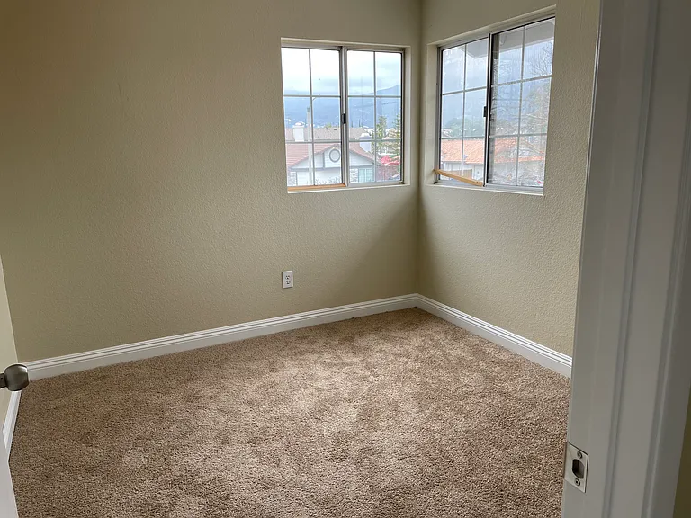 2805 W Majestic Ave — Photo 7