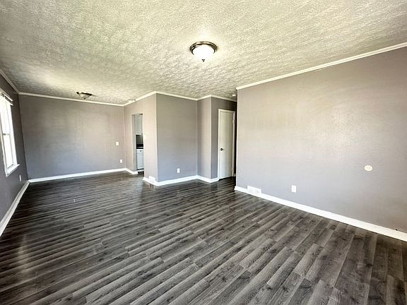 3rd image of 3425 N Emerson Ave