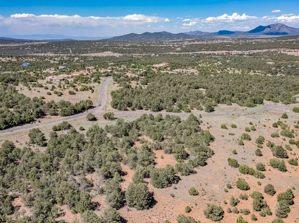 2 Soaring Hawk Ct, Tijeras, NM 87059