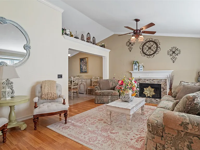 1003 Ashby Dr — Photo 5