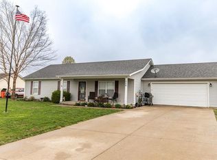 556 Rodeo Dr, Cecilia, KY 42724