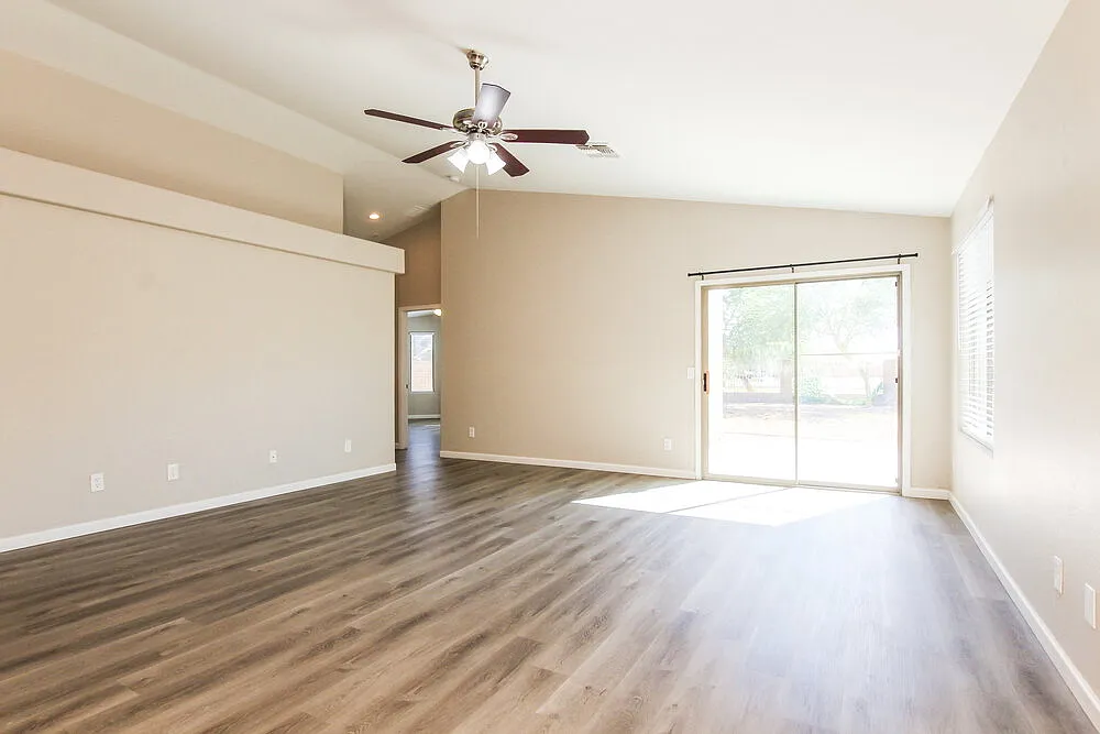 4 bed, 2.0 bath, 1611 sqft, $2,265 — Photo 3