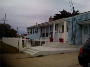 81 Oneida St, Pawtucket, RI 02860