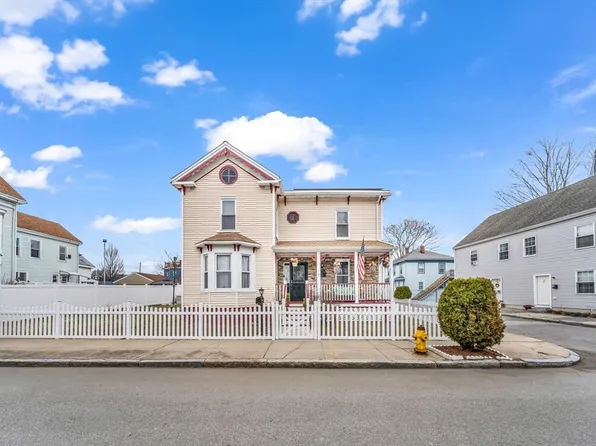 8 Ford St, Haverhill, MA 01832