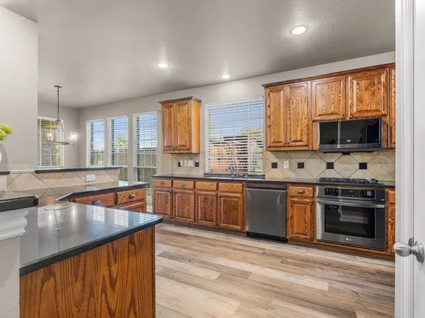 1145 Dayton Dr, Argyle, TX 76226