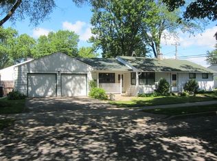 800 Massena Ave, Waukegan, IL 60085