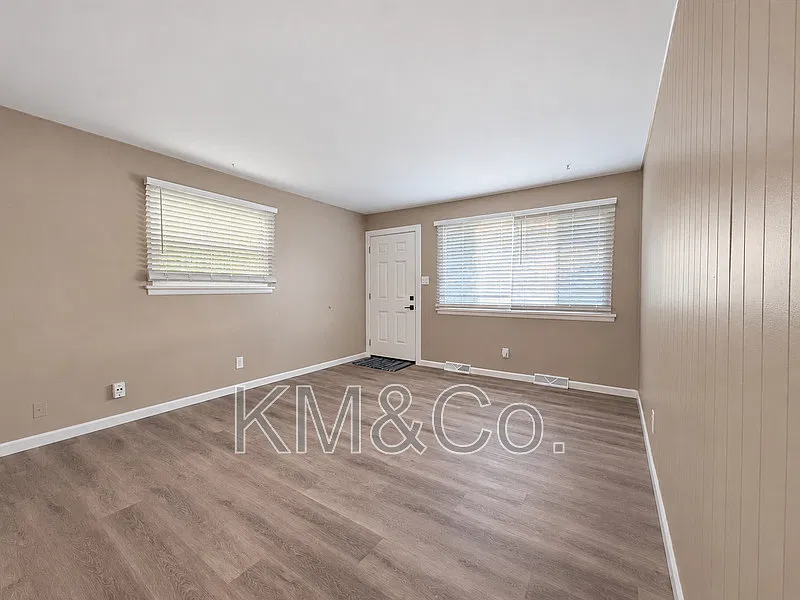 2 bed, 1.0 bath, 820 sqft, $1,425 — Photo 4
