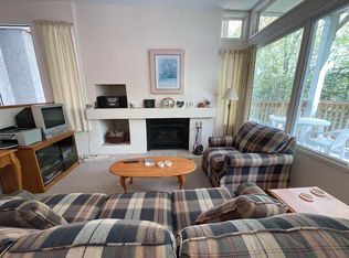 327 Bridges Cir #39, Warren, VT 05674