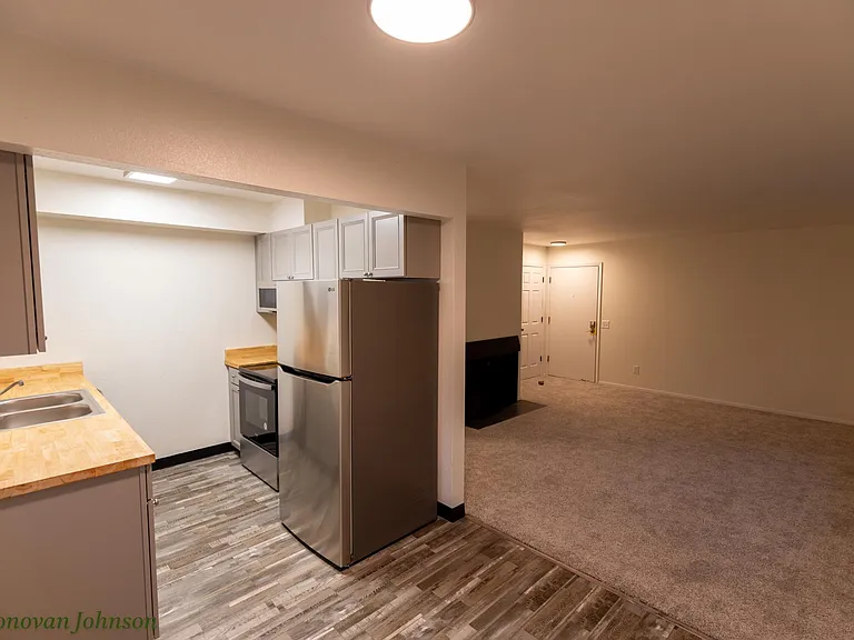 2040 Farmer Pl #1 — Photo 1