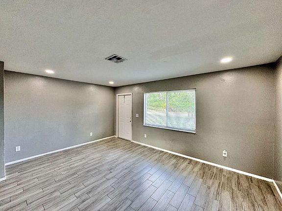 2nd image of 142 Harry Ave S