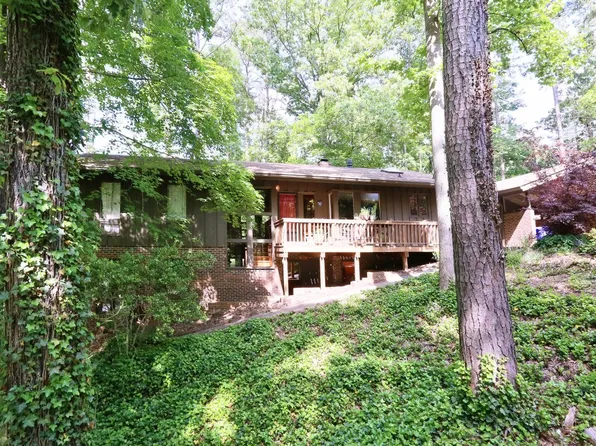 748 Shadylawn Rd, Chapel Hill, NC 27514