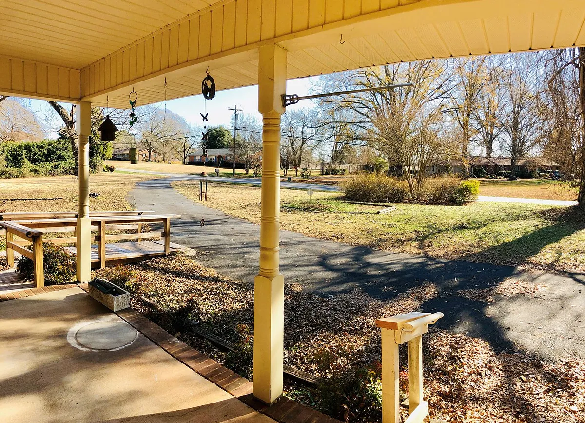 Building Photo - 1455 Springsteen Rd