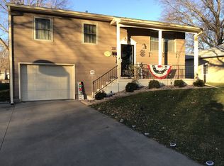 1704 Hoyt St, Beatrice, NE 68310