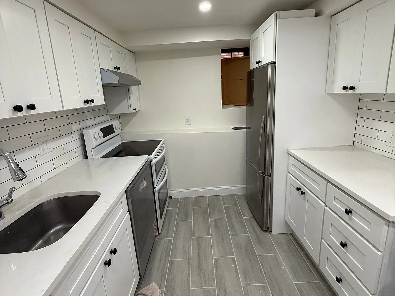 3 bed, 1.5 bath, $3,900 — Photo 4
