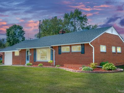 26395 Dale Ct, Roseville, MI, 48066