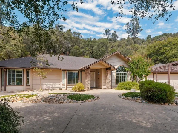 52171 Echo Valley View Ct, Oakhurst, CA 93644