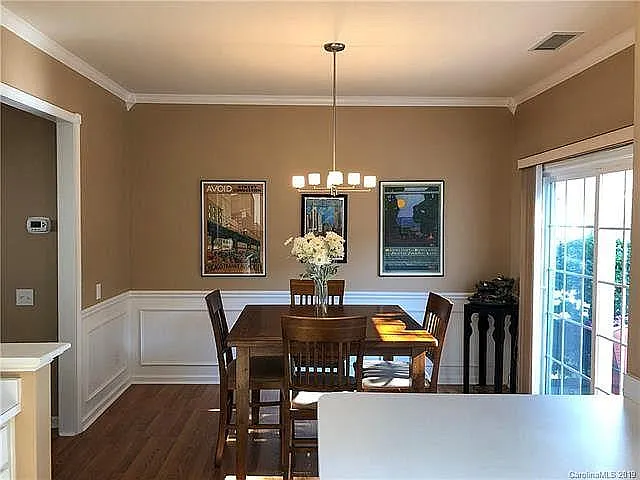 3024 Mannington Dr — Photo 3