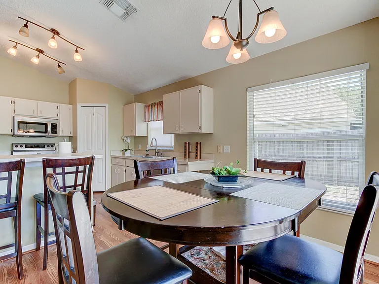8604 Fawn Creek Dr — Photo 16