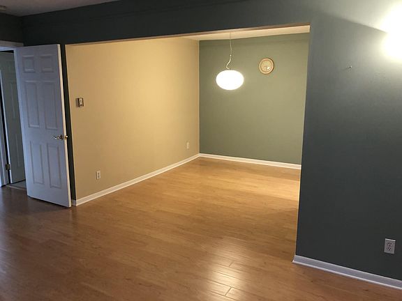 3rd image of 1225 Island Dr APT 203