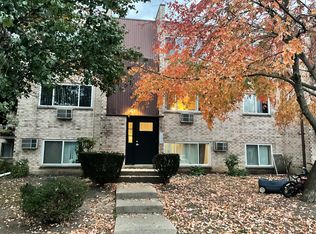 421 Inland Dr APT 3A, Wheeling, IL 60090