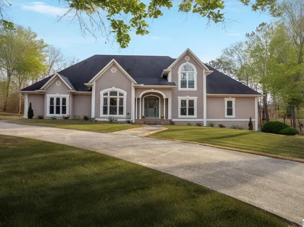 106 Dannon Dr, Gardendale, AL 35071