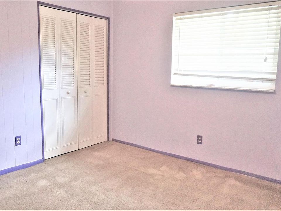 1st image of 298 Gibbons Ave